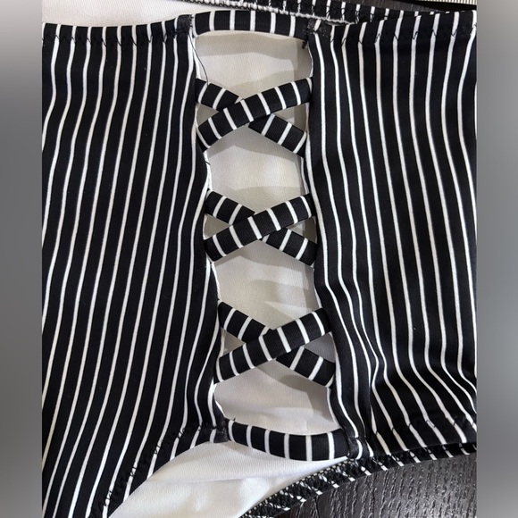 Shade & Shore Black & White Striped High Rise Bikini Batjing Suit Bottoms Size S - Picture 10 of 10